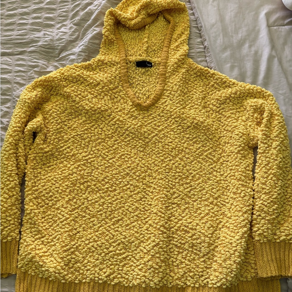 Akaiv Cozy Yellow Textured Hoodie